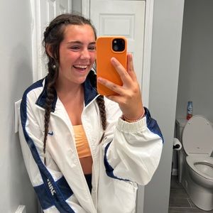 unisex vintage nike jacket!!!